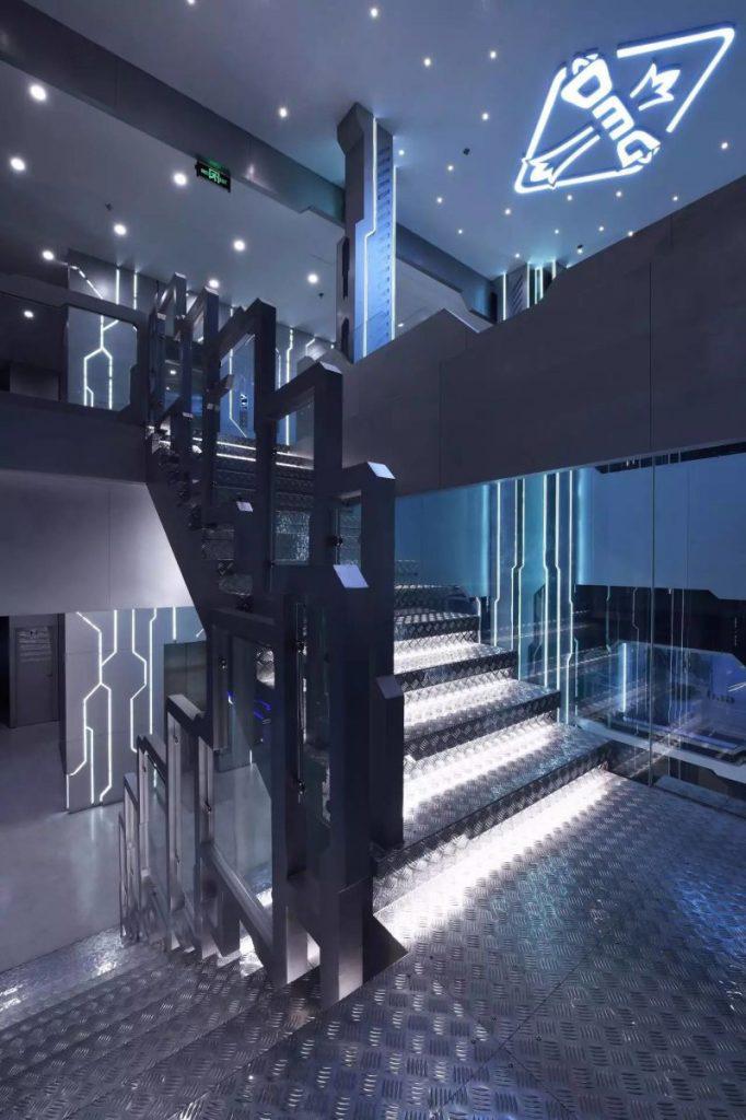 omg gaming house treppe